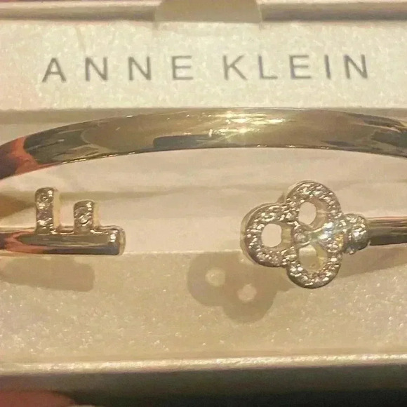 Ann Klein Old Fashion Key Bangle Bracelets - Picture 1 of 4